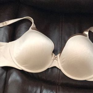 Vanity Fair  One Bra size 36 DD